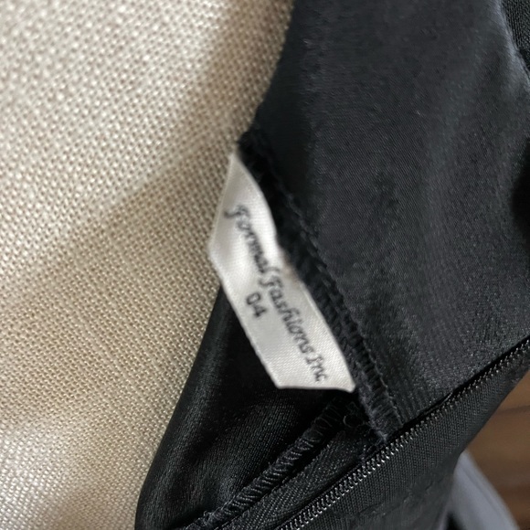 Formal fashion dress 4 - Picture 5 of 5